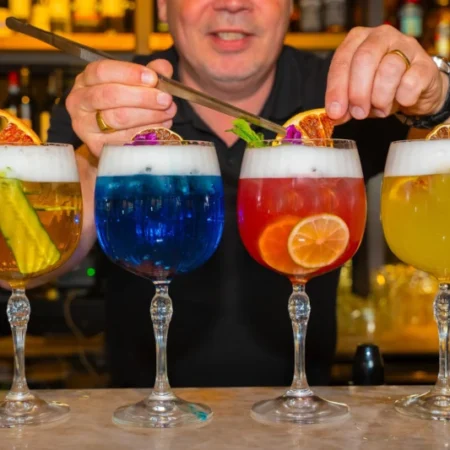 Trendcocktails Spritz in verschillende zomerse varianten
